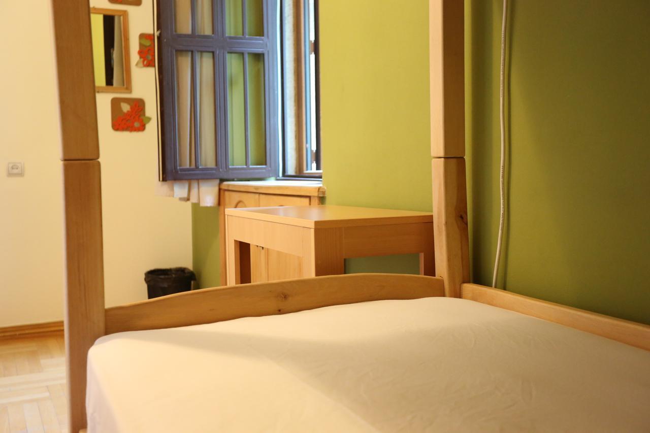 Envoy Hostel Tbilisi Bagian luar foto