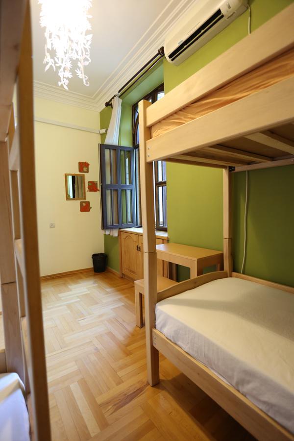 Envoy Hostel Tbilisi Bagian luar foto