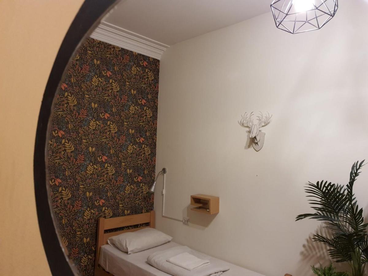 Envoy Hostel Tbilisi Bagian luar foto